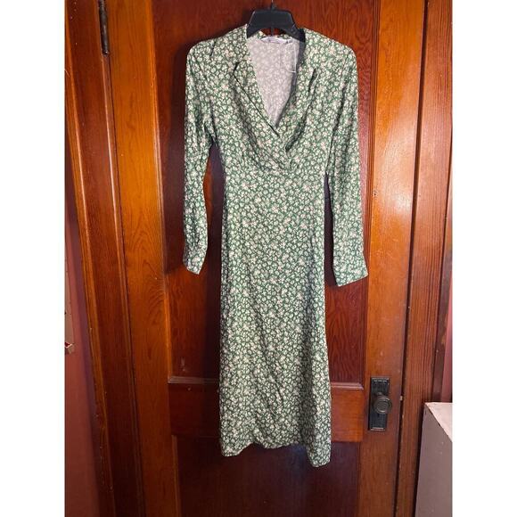 & Other Stories NWOT Green Fruit Novelty Print Dress - Picture 3 of 12